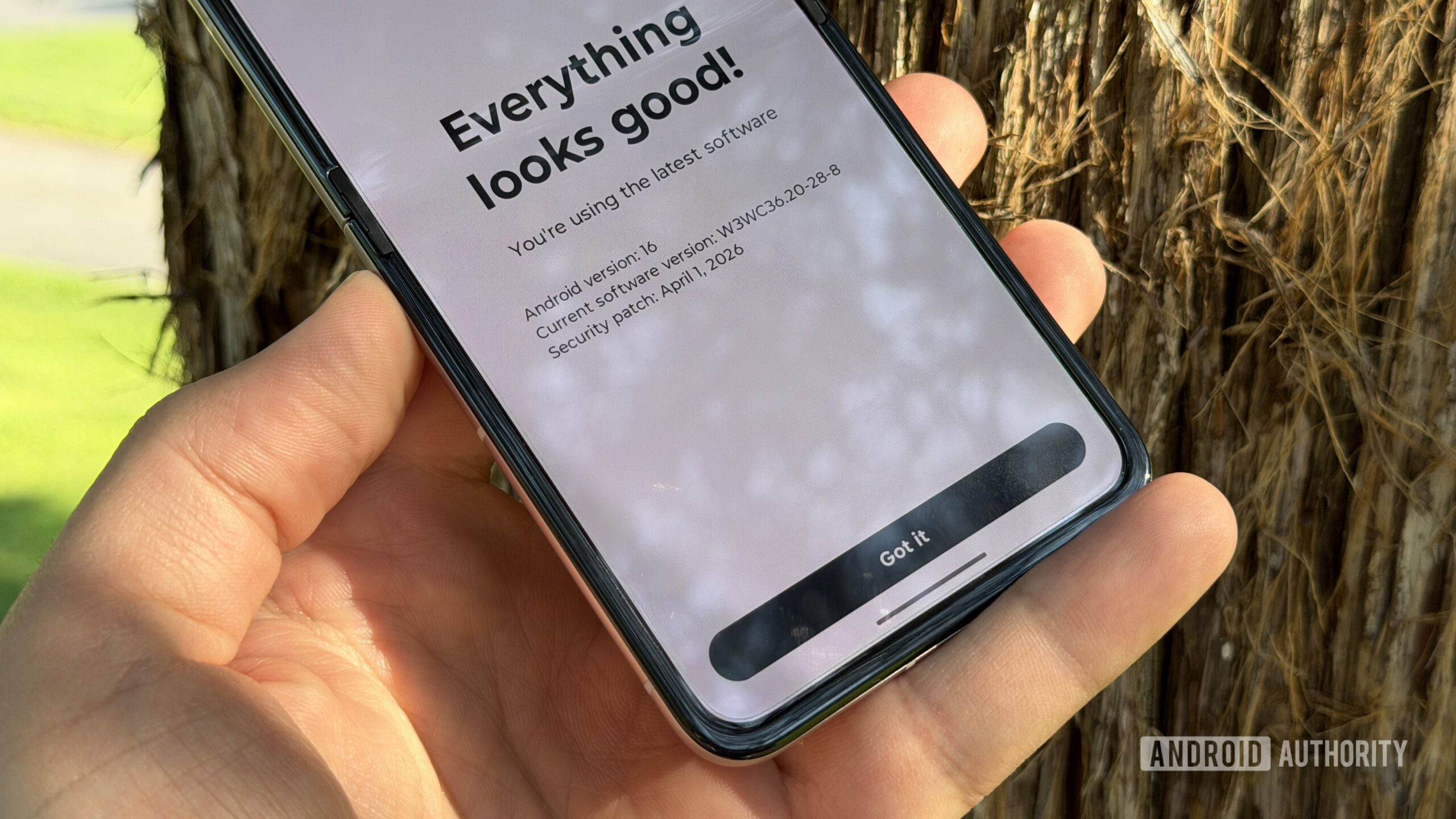 Motorola starts rolling out stable Android 17 for more devices in the US