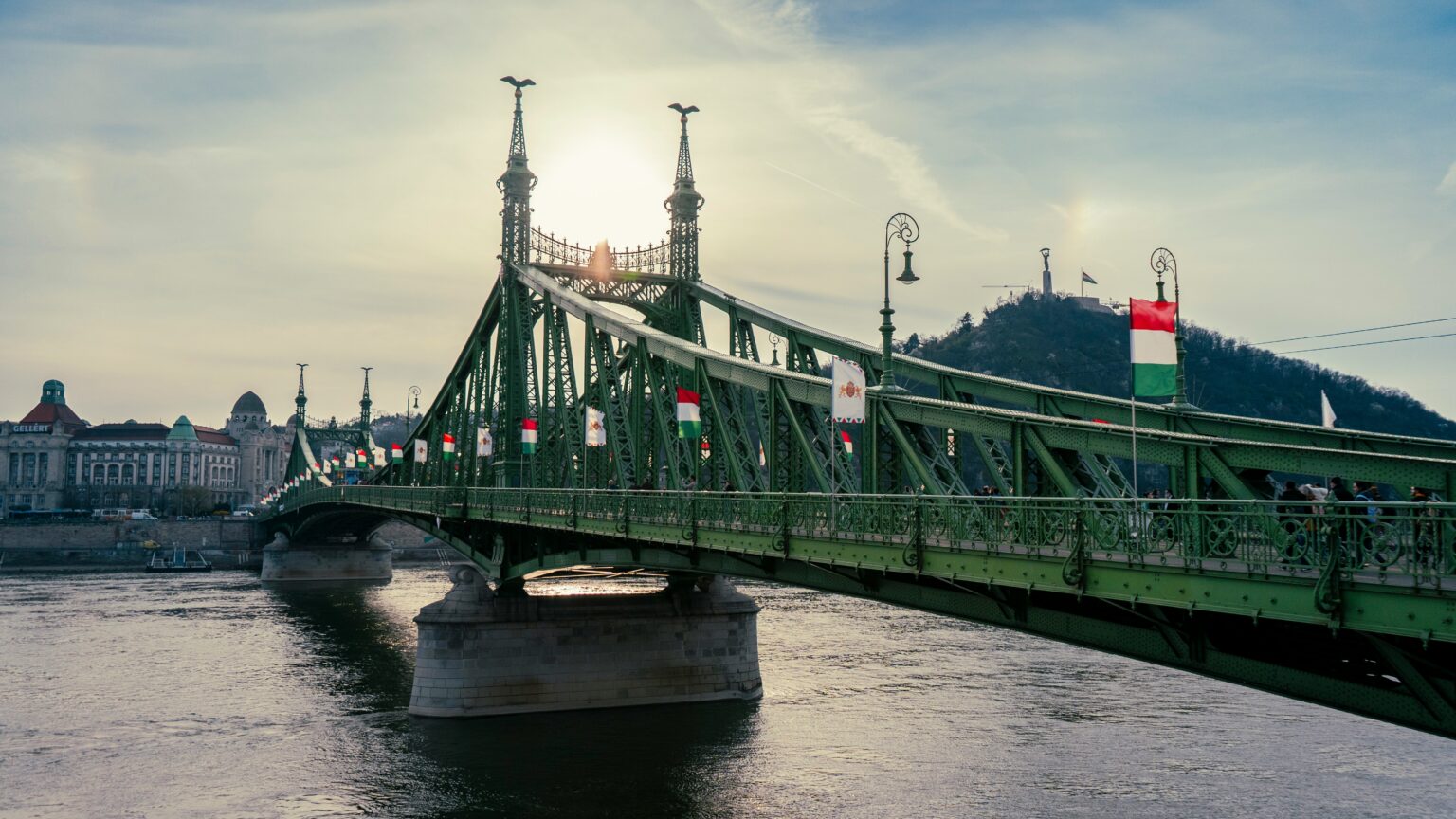 Hungary extends deadline for troubled EU-funded residential solar scheme