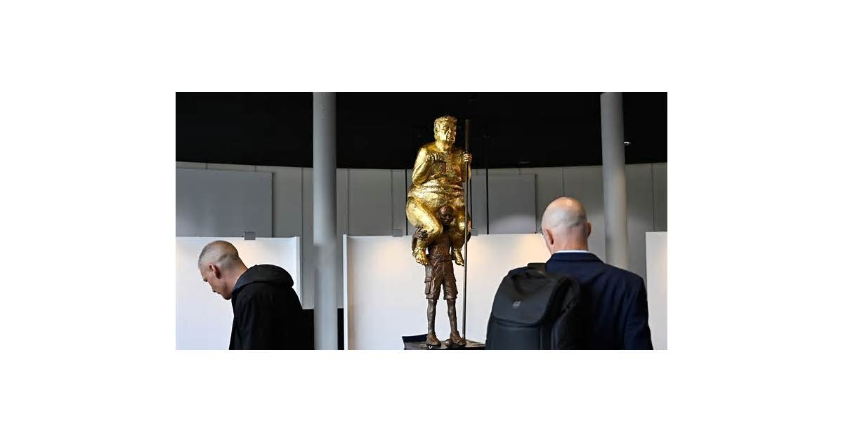 Slovak Premier Wants Statue Mocking Trump at EU Parliament to Go