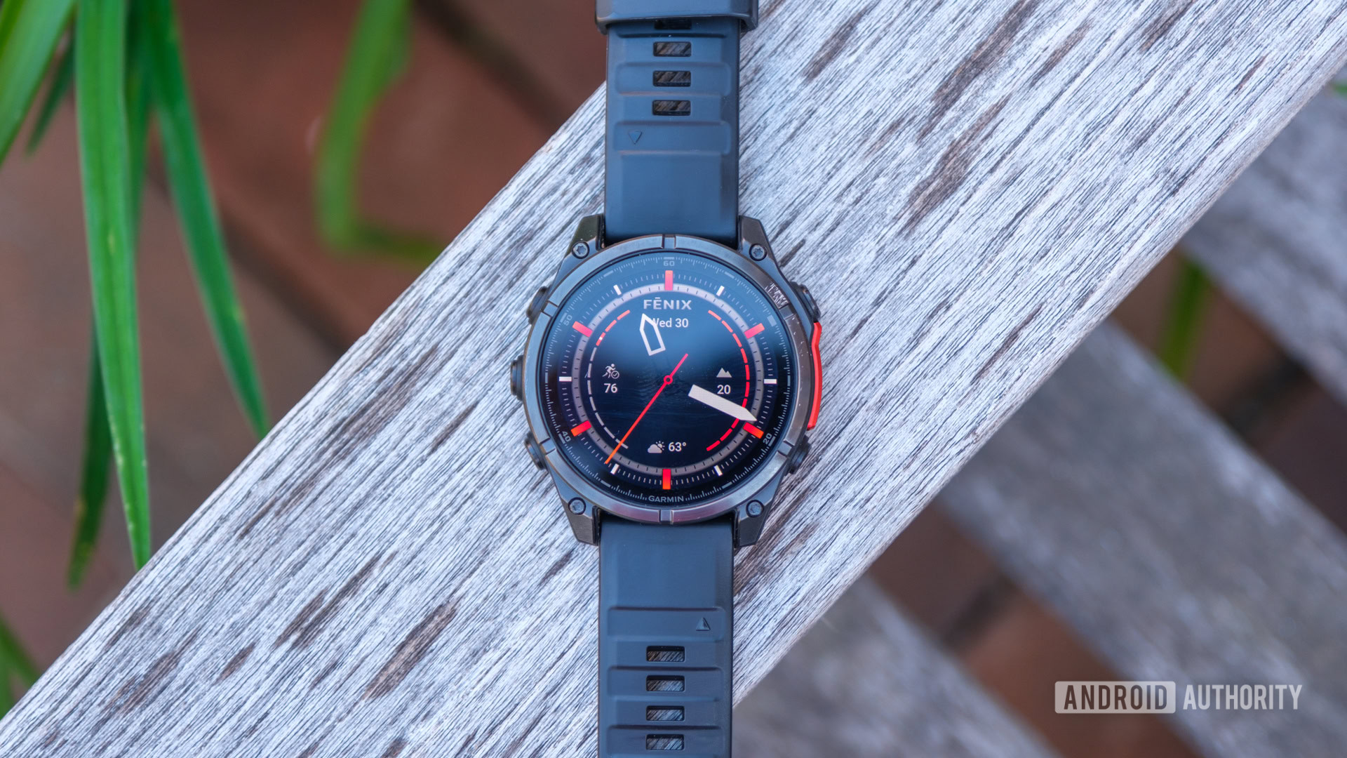 Garmin Fenix 8 is blazing bright as the sun, even in dark rooms