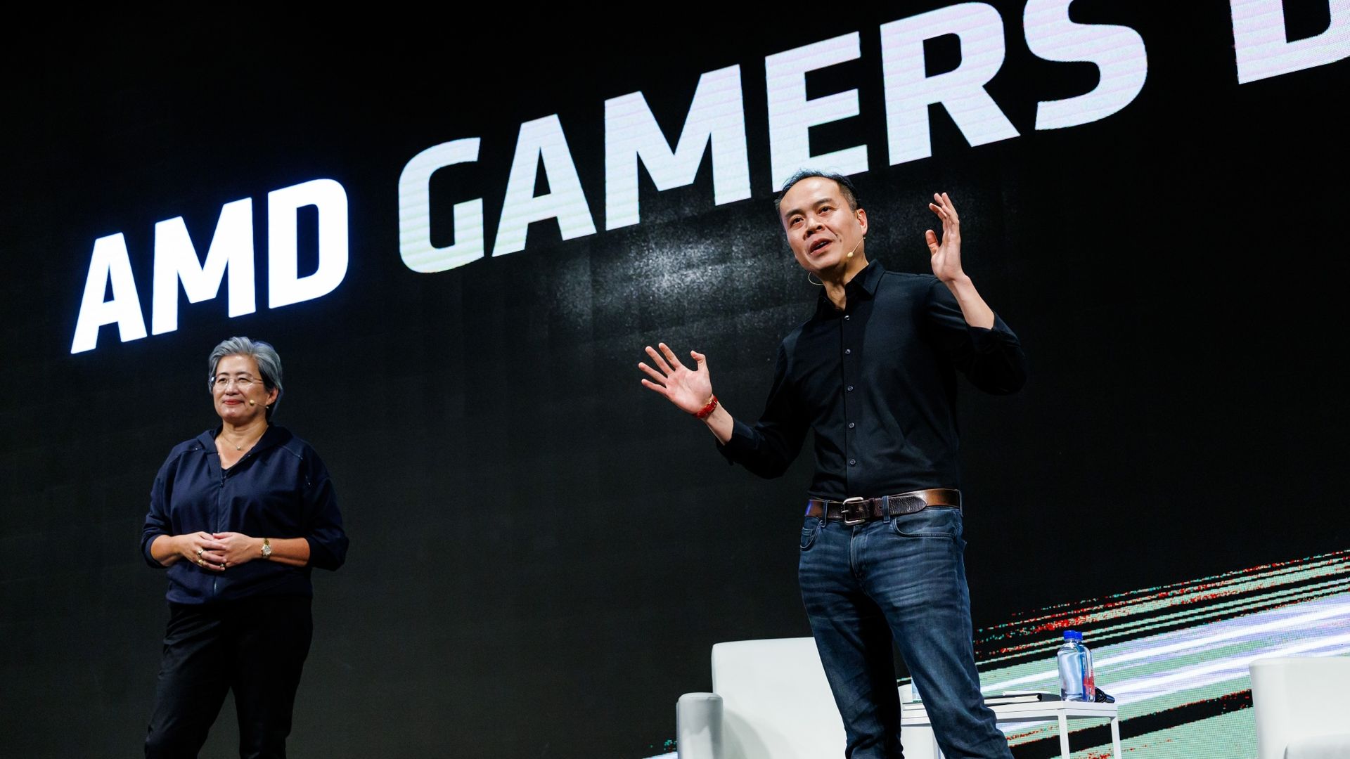 AMD says it's bringing FSR 4 to gaming handhelds before 2027