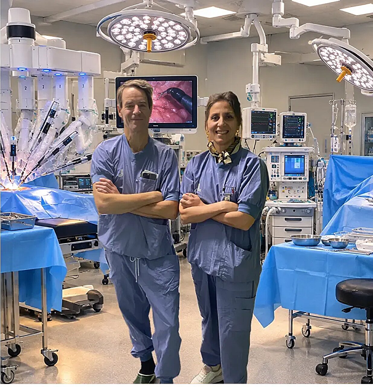 Cervical cancer trial finds similar early recovery results after robot-assisted versus open surgery