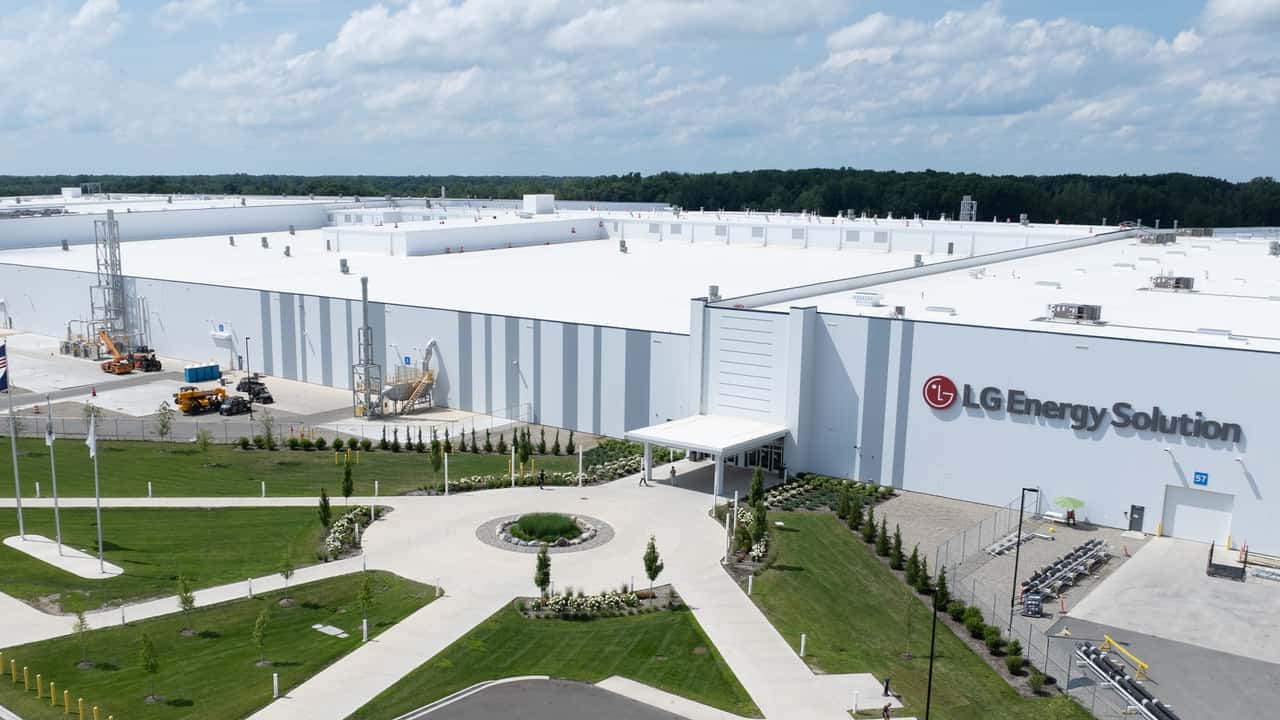 Tesla Supplier Reports Record Earnings From EV And Energy Storage Batteries