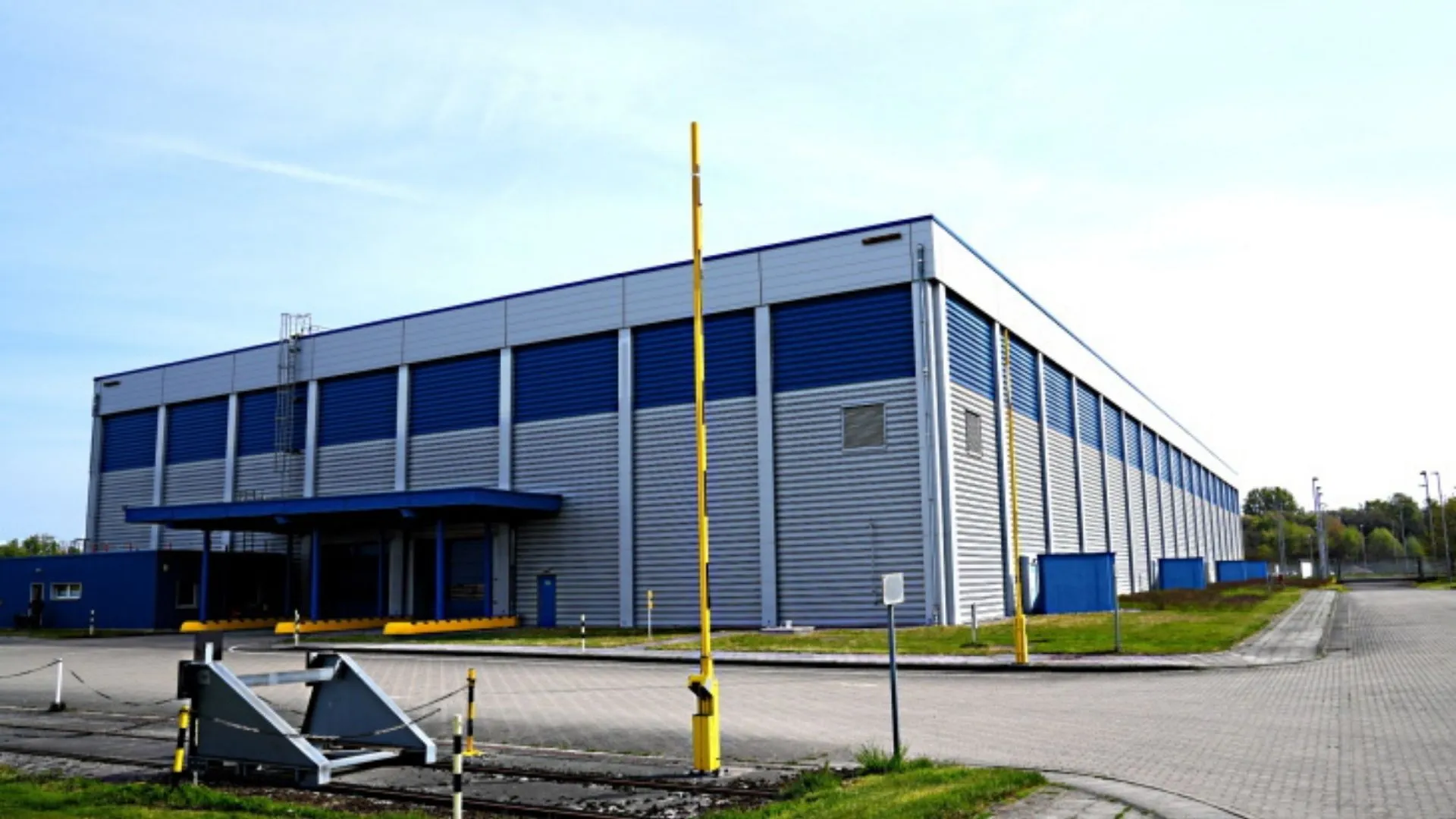 Uranium storage facility for 65,000 tons of nuclear by-product enters service