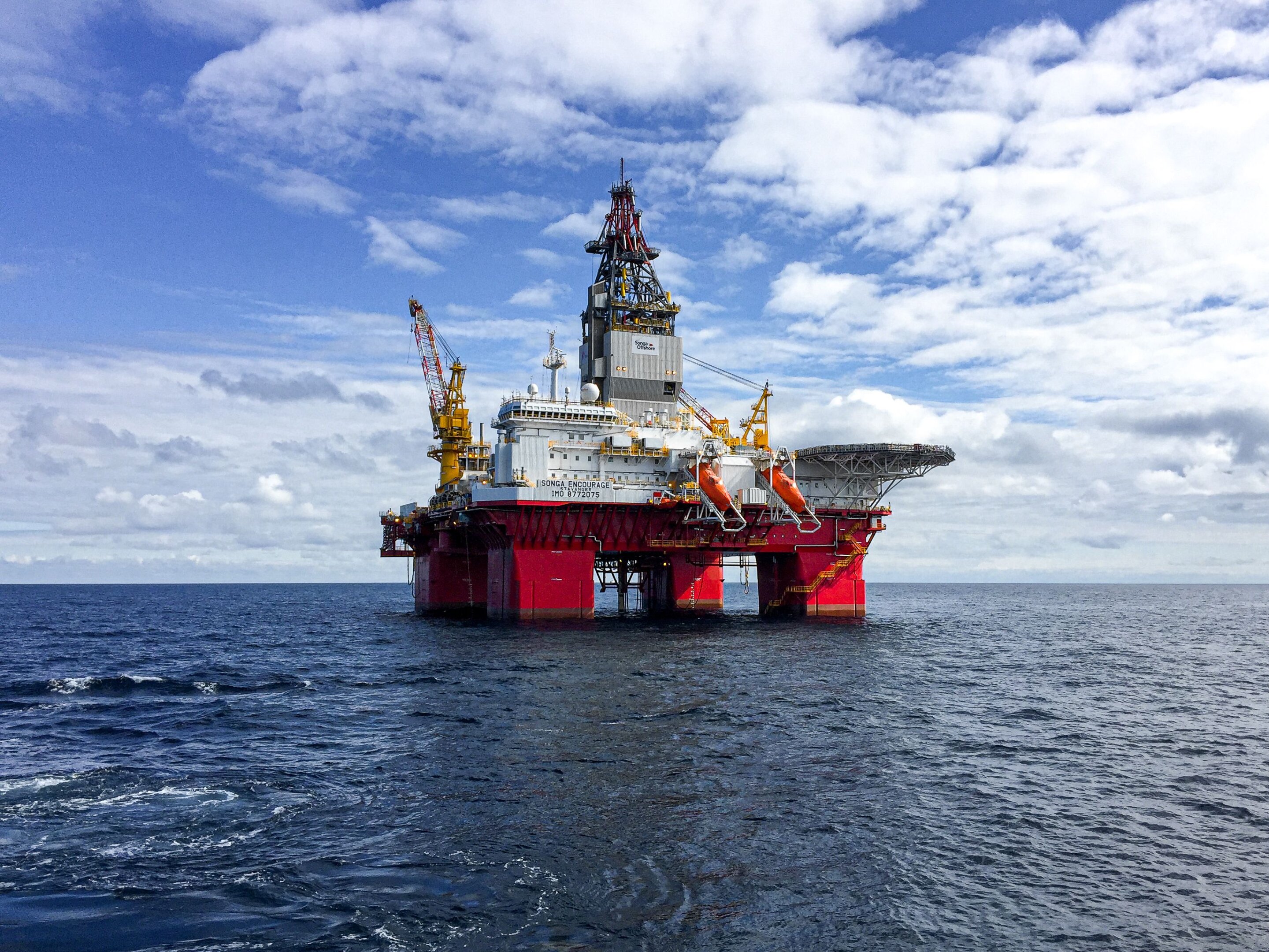 New model could help assess risks of gas release and ground subsidence around Arctic oil wells