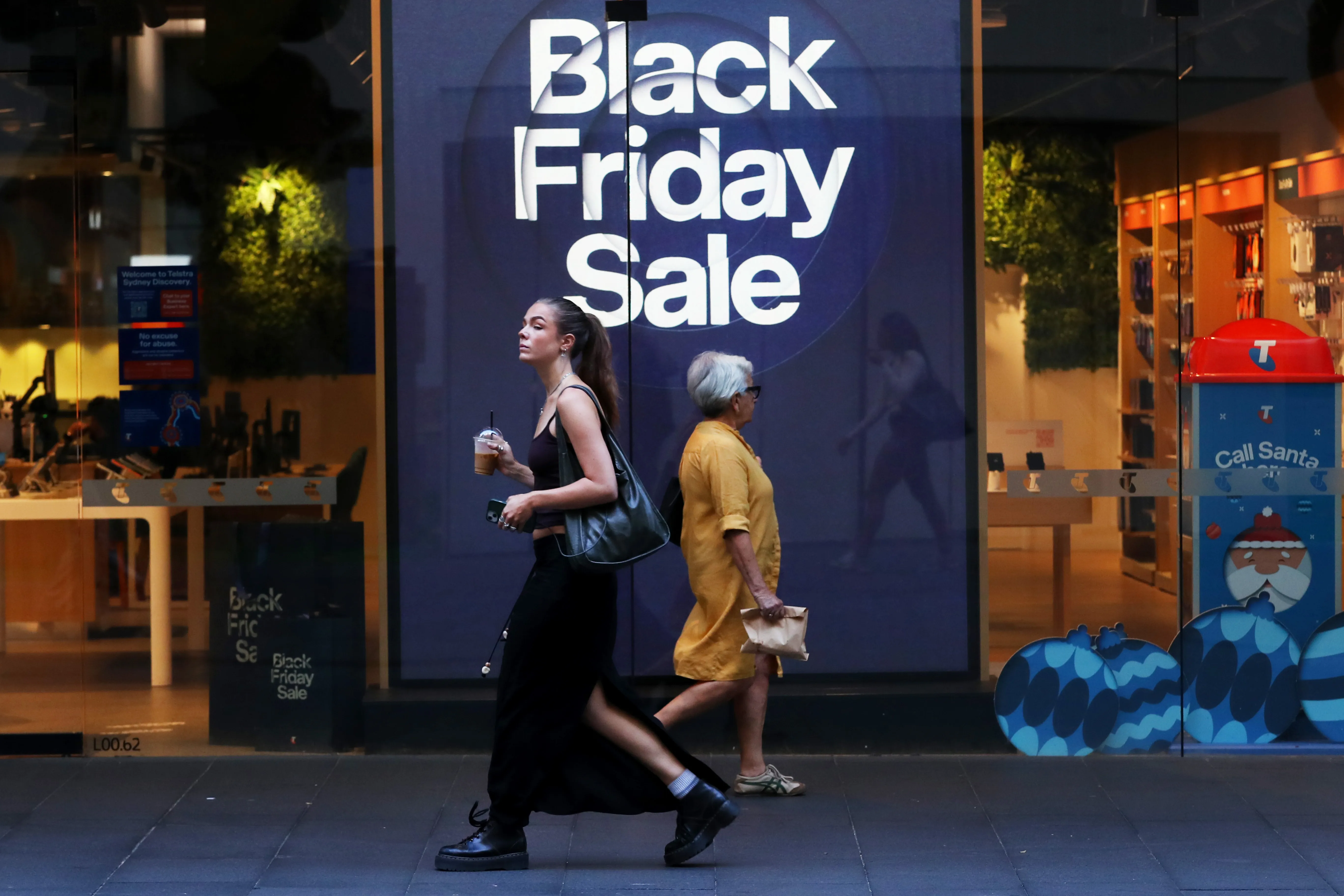 Talk to My Agent: Is AI Ready For Black Friday?