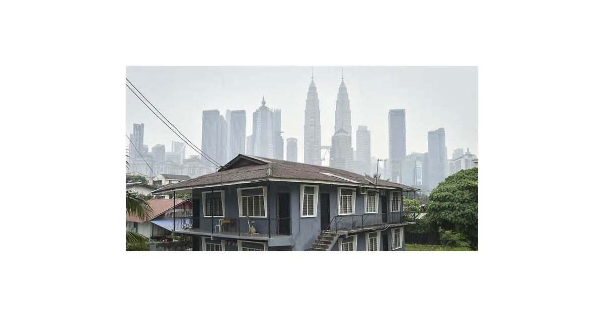 Malaysia Keeps 2 Million Students Home as Wildfire Haze Worsens