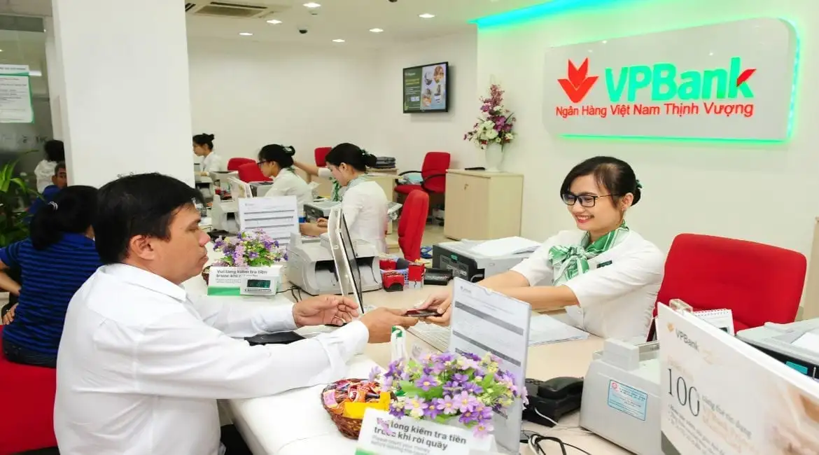 Vietnamese Banks Plan Nearly $7 Billion in Share Sales