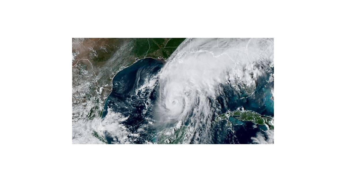 Hurricane Isaias Reaches Category 3 as It Nears Florida, Alabama