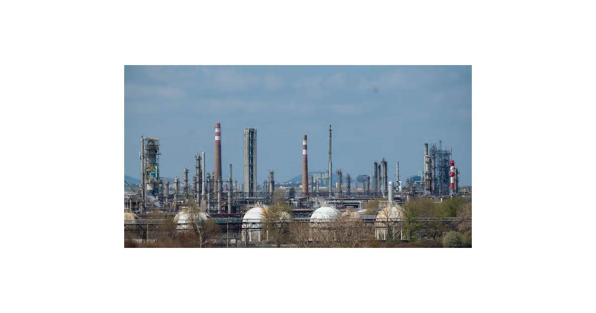 Slovakia Says US Understands Need to Import Russian Oil and Gas