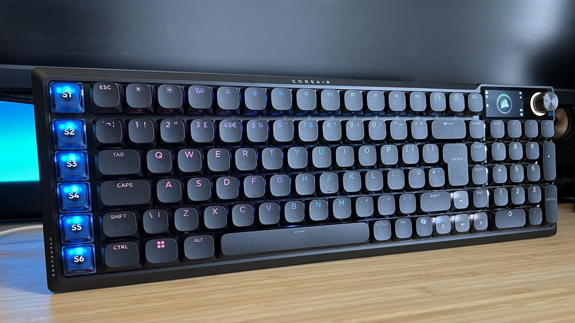 The Corsair Vanguard Air 99 Wireless is super silent, but some persistent issues might be too large to overlook