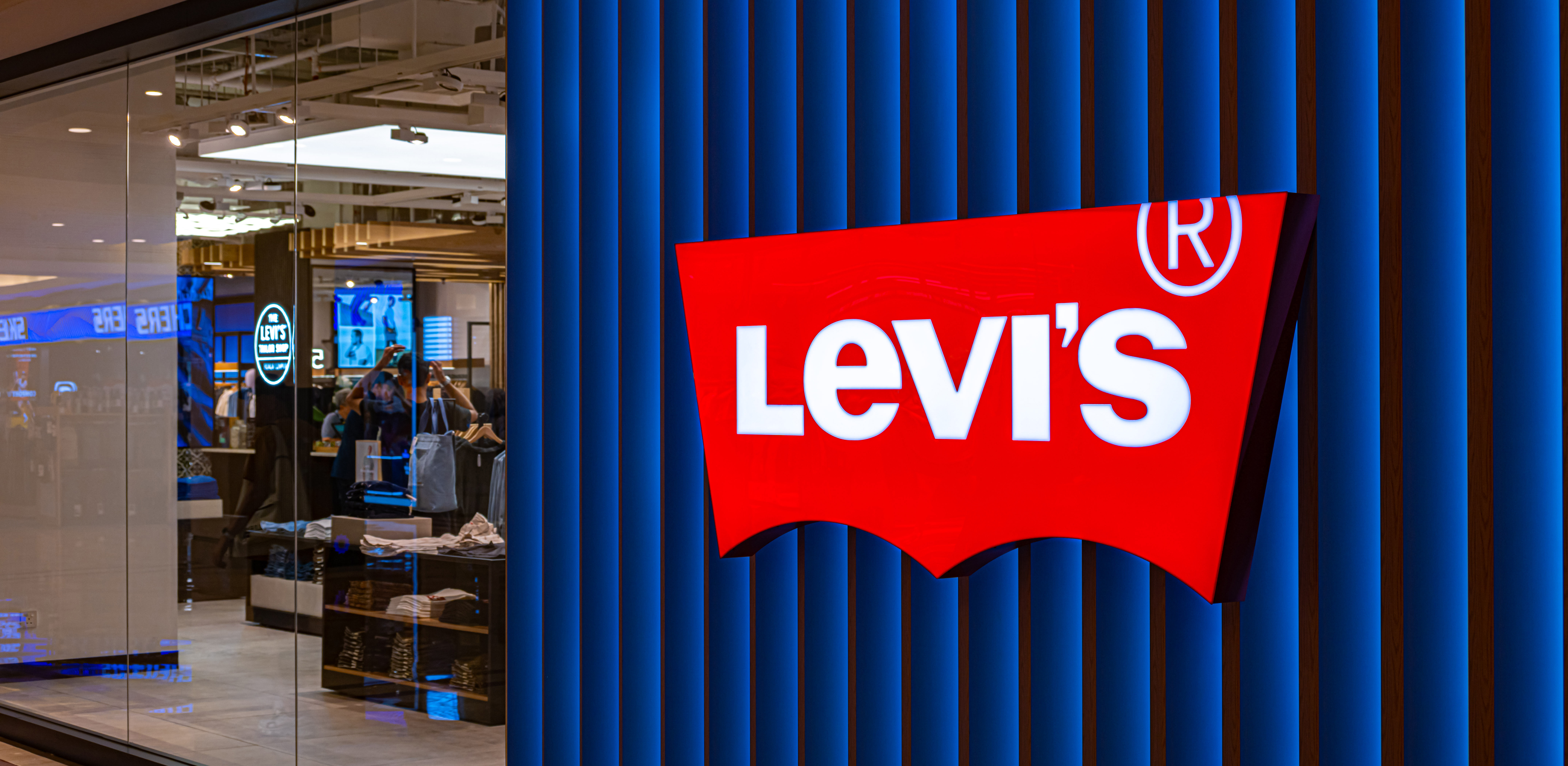 Levi’s reports 10% ecommerce growth, eyes stronger holiday sales