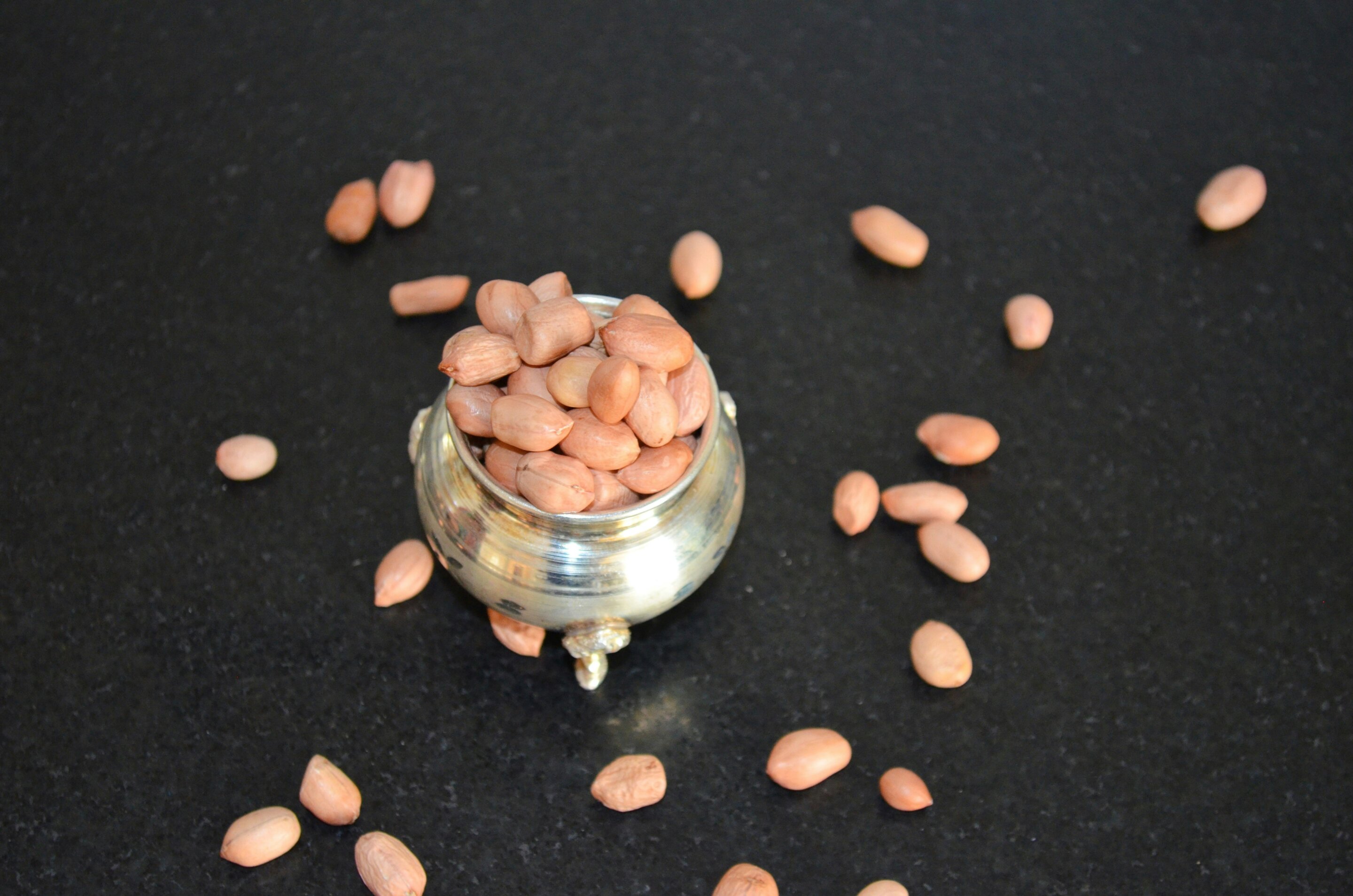 Daily peanut consumption beneficially affects brain insulin responsiveness, new research finds