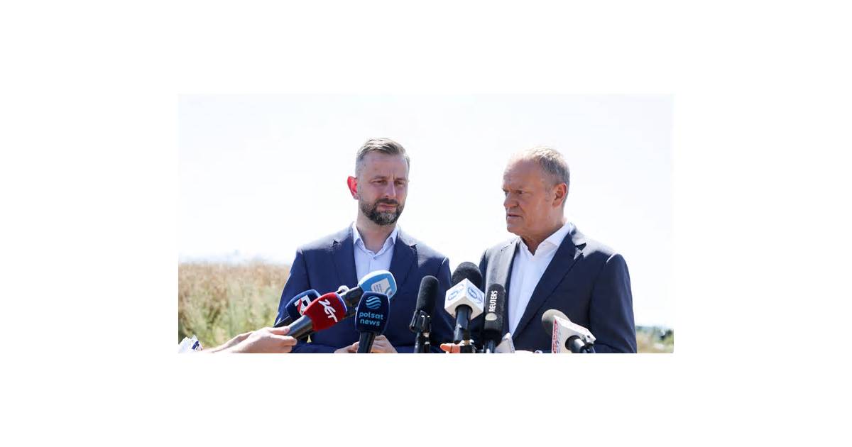 Polish security services meet after 'serious' threat to PM and defence minister