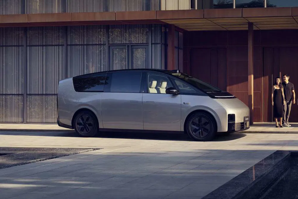 China Proposes Car Design Rules Banning Hidden Door Handles from 2027