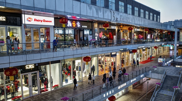 Why are Chinese retailers looking overseas for growth?