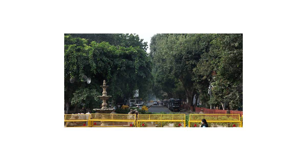 Delhi shuts metro stations, restricts traffic ahead of new protest against election chief