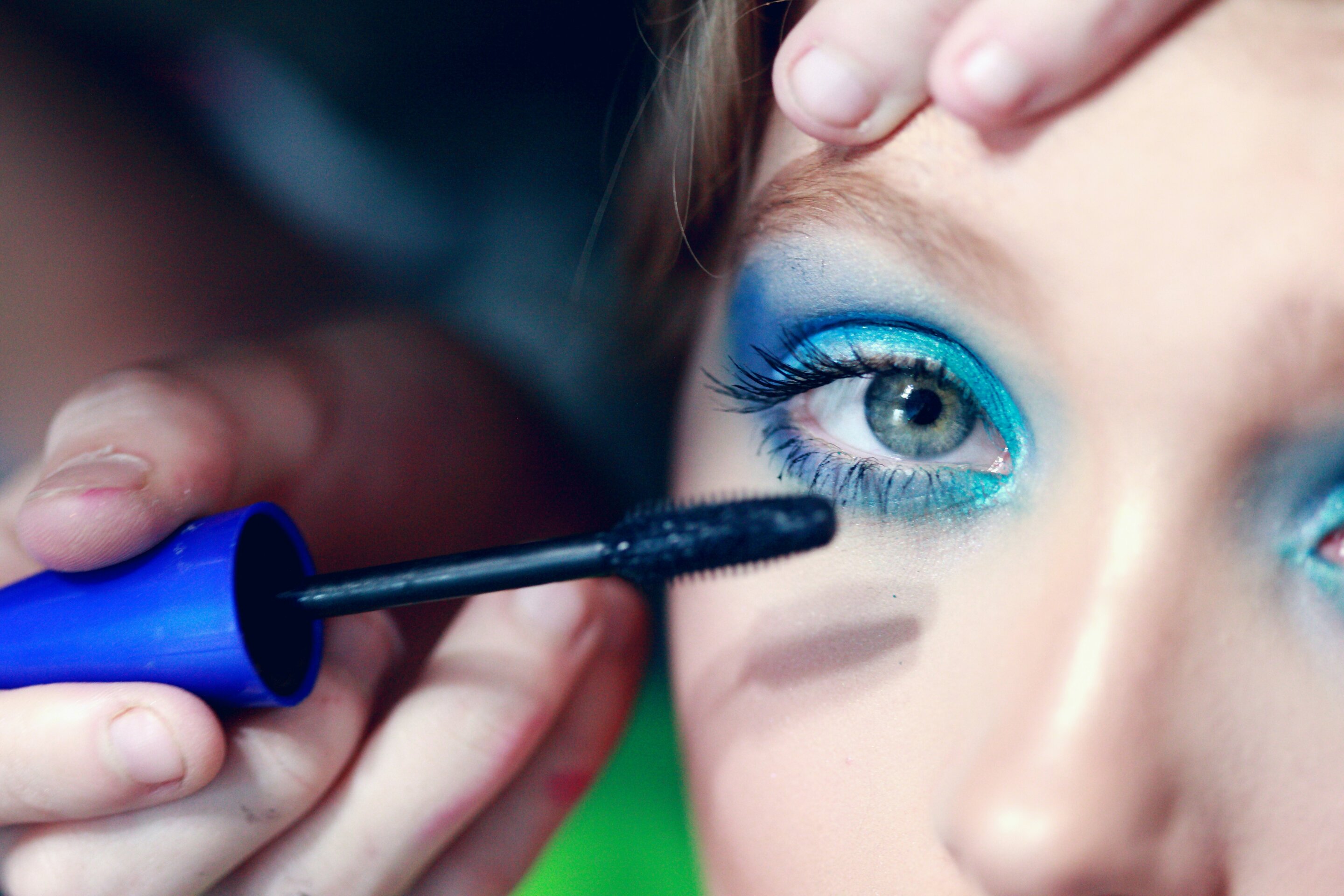 Eye injuries from beauty products send thousands to ER every year