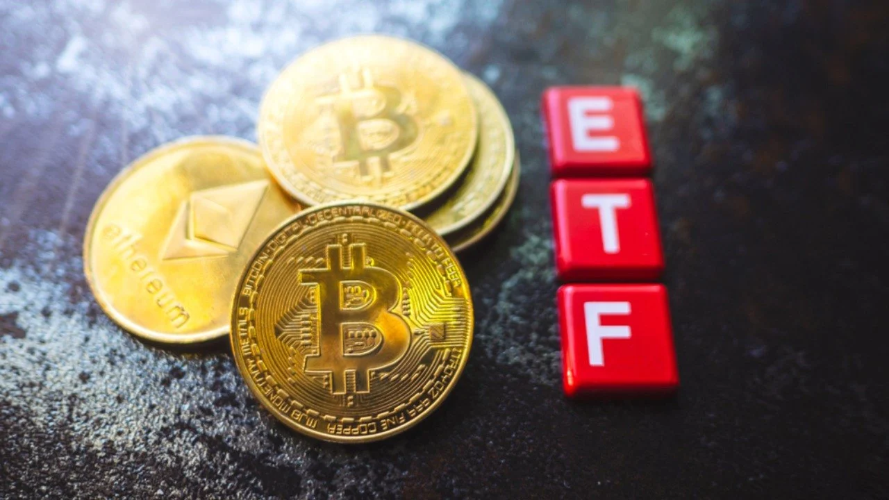 Bitcoin, Ether ETFs Lose $1.2 Billion as Institutional Demand Cracks