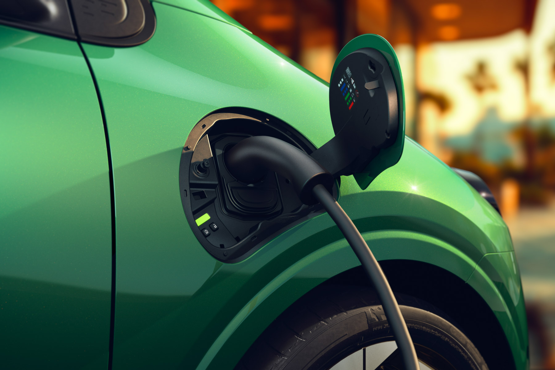Renault and EDF unveil bidirectional charging offering