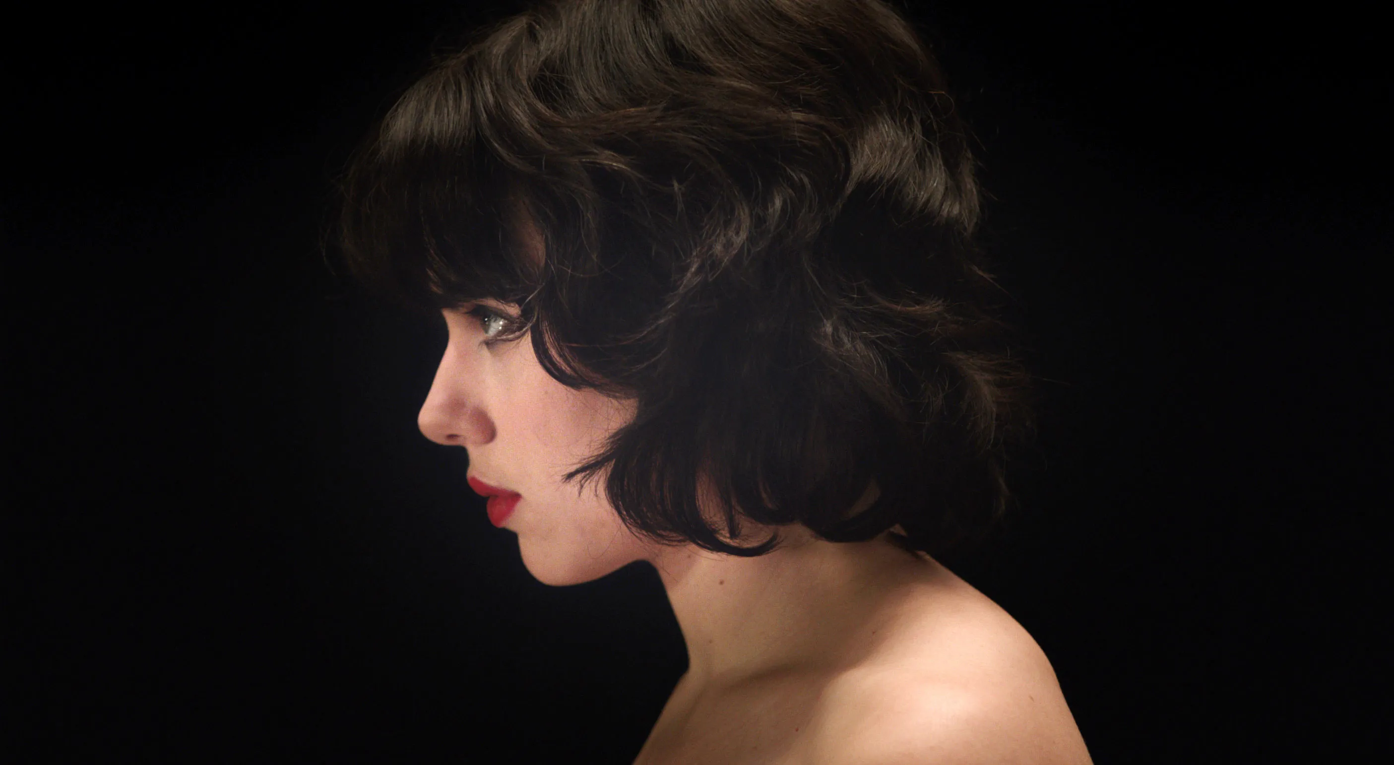 Scarlett Johansson's Irresistible R-Rated Sci-Fi Thriller Is Now Free to Watch on Streaming