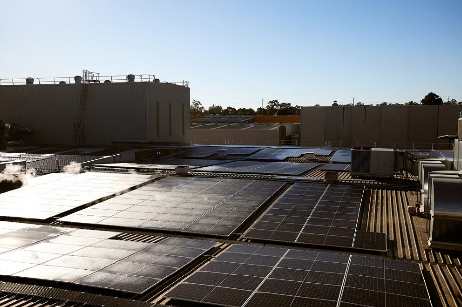 US power prices fall with utility-scale solar, rise with rooftop