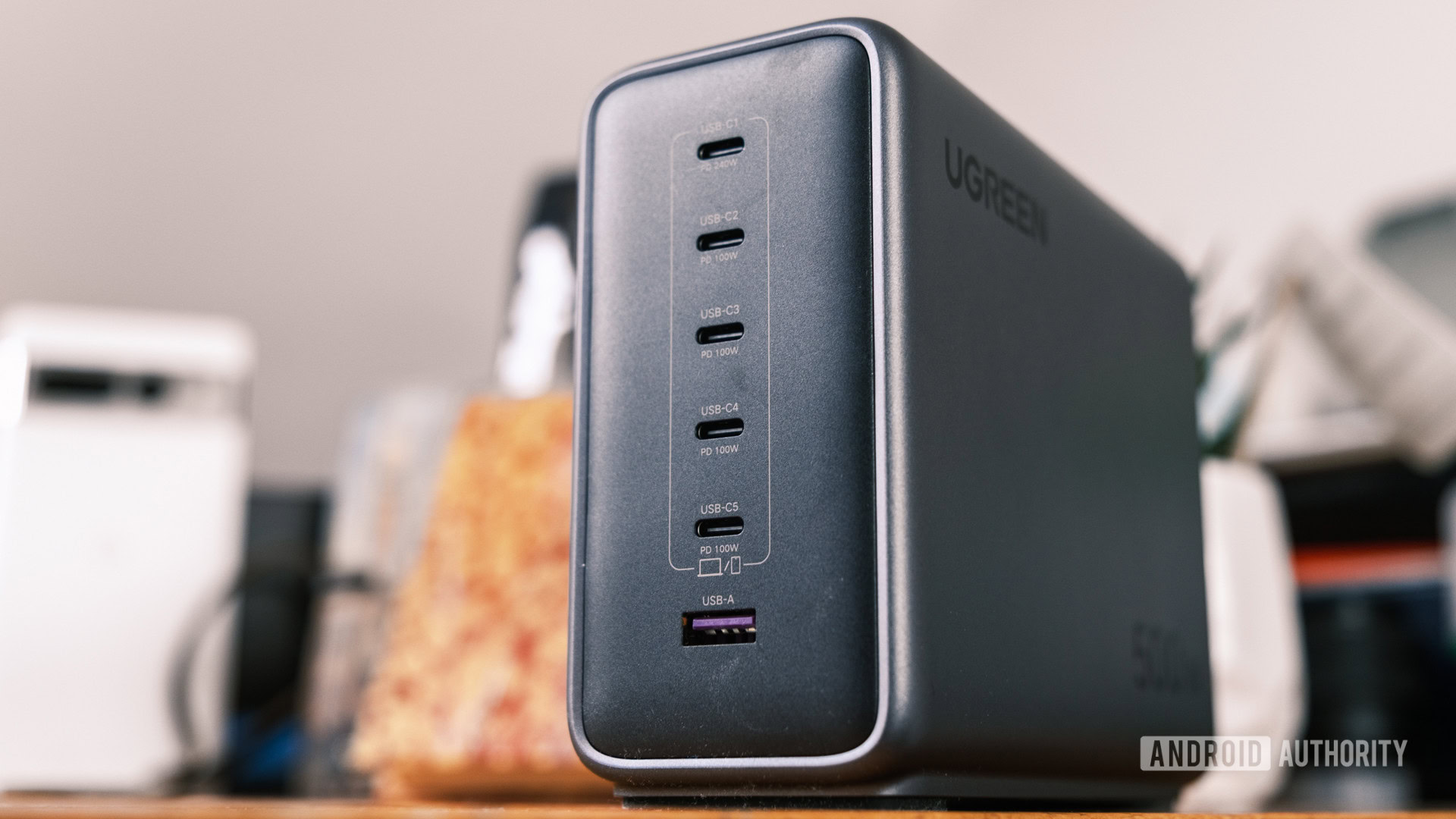UGREEN’s 500W GaN charging station falls to $189.99 for multi-device desks