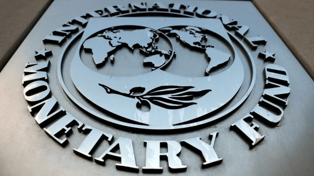 What the IMF’s World Economic Outlook Means for Bitcoin Price