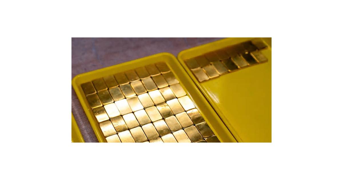 Gold Steady as Fed Official’s Remarks Temper Rate-Hike Bets