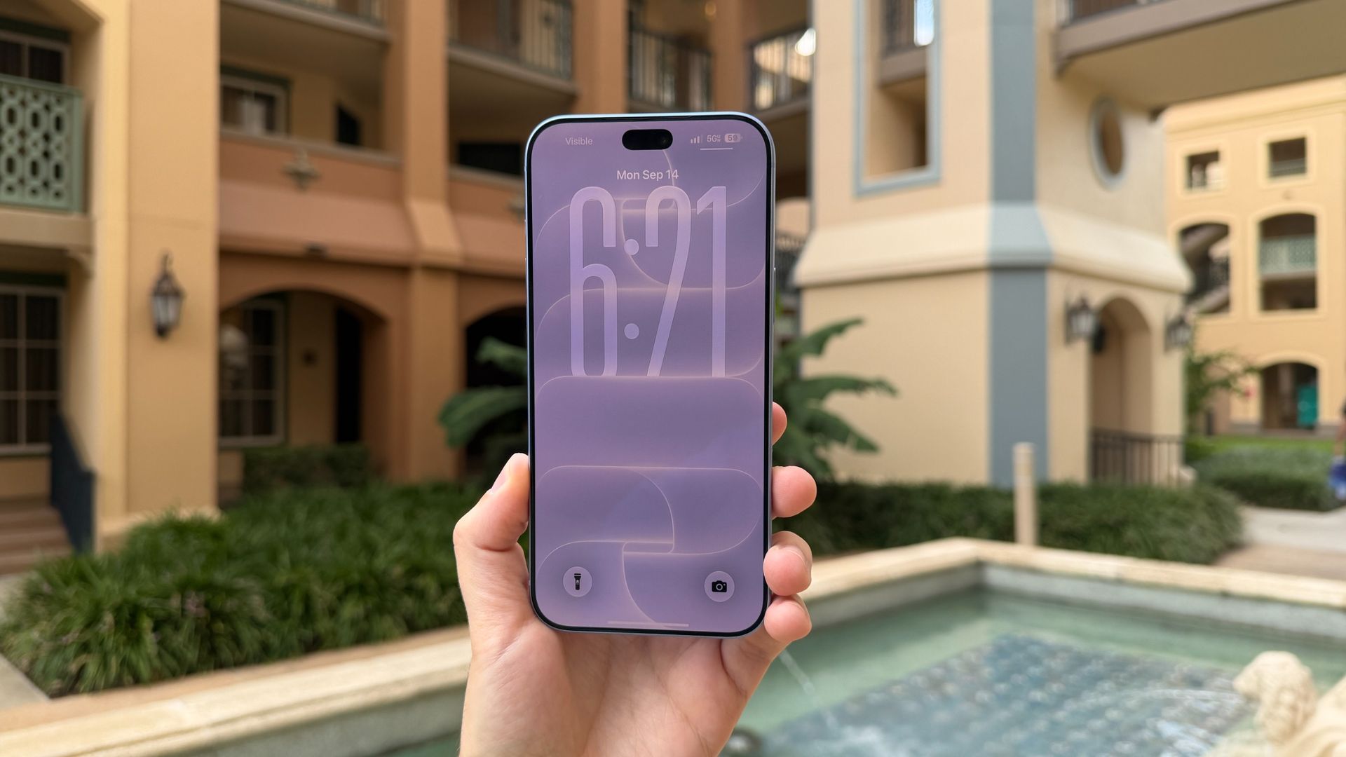 Global smartphone shipments just hit a 14-year low — here's why