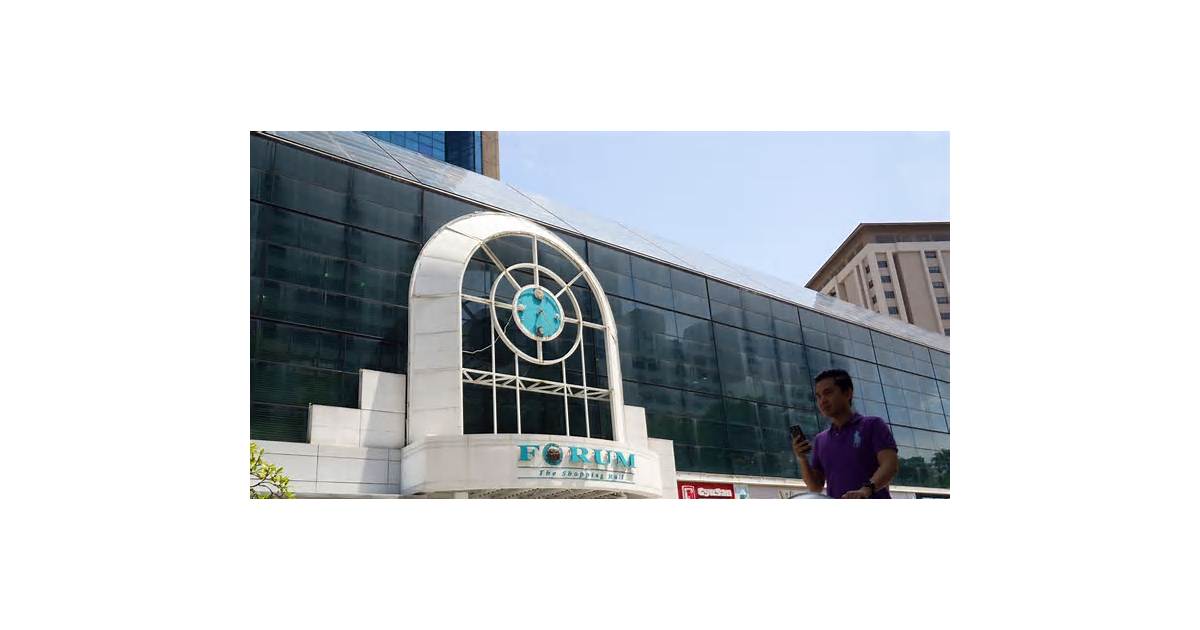 Hongkong Land Is Said to Seek Stake in Tycoon’s Singapore Assets