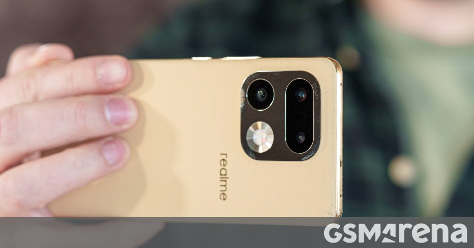 Realme phone with OnePlus 16R-like specs leaks, contradicts earlier camera rumor