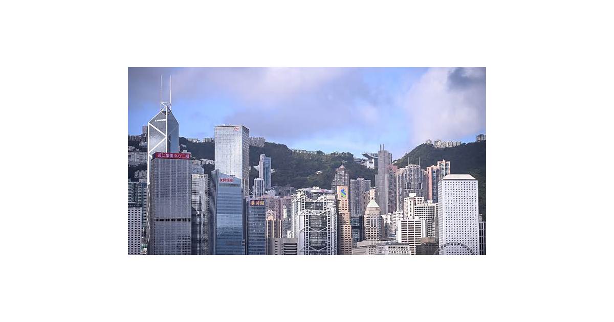 Hong Kong IPO Red Flags Include Sudden Loans and Secret Handshakes
