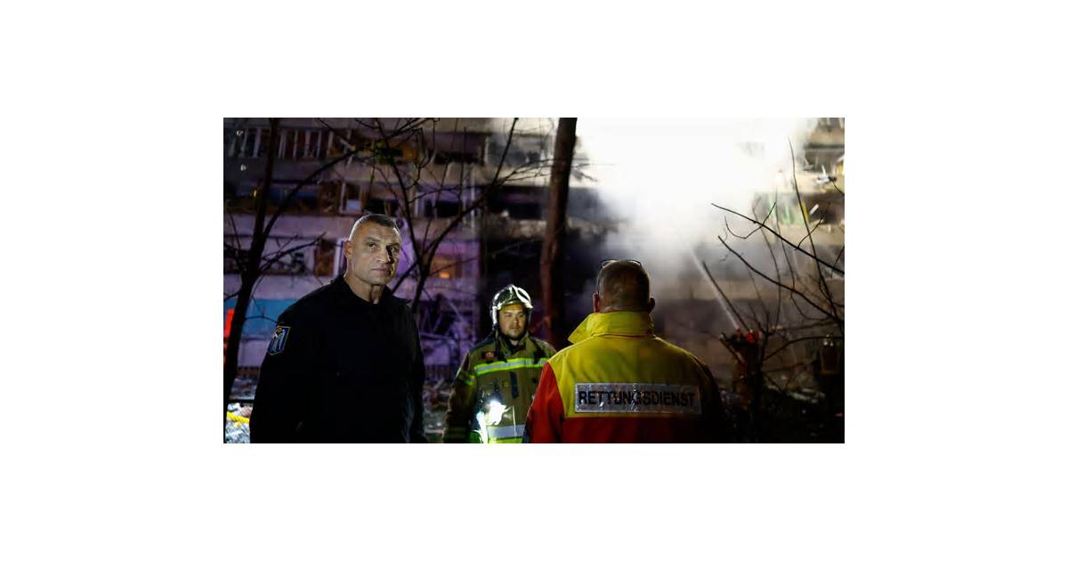 Russian strikes kill one, hit energy facilities in Kyiv, mayor says