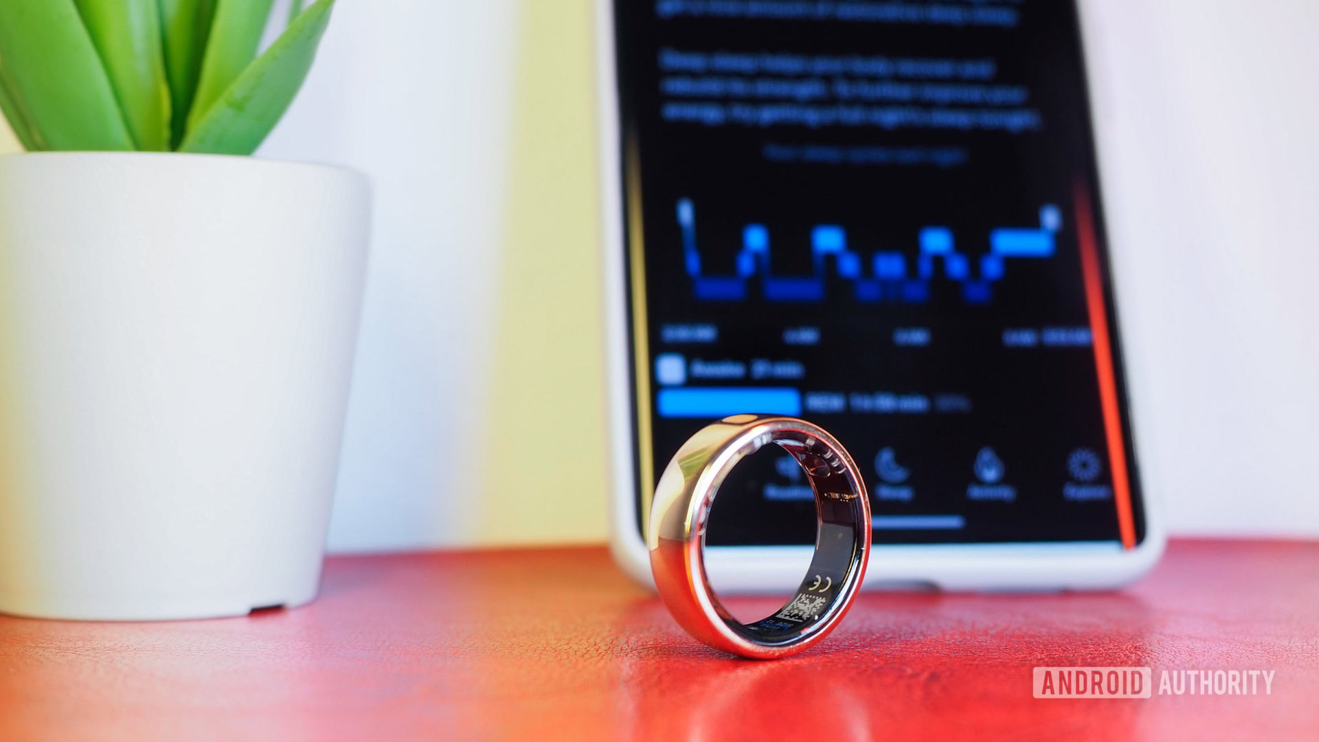 The Oura Ring 3 Horizon in Gold just got an $80 price drop