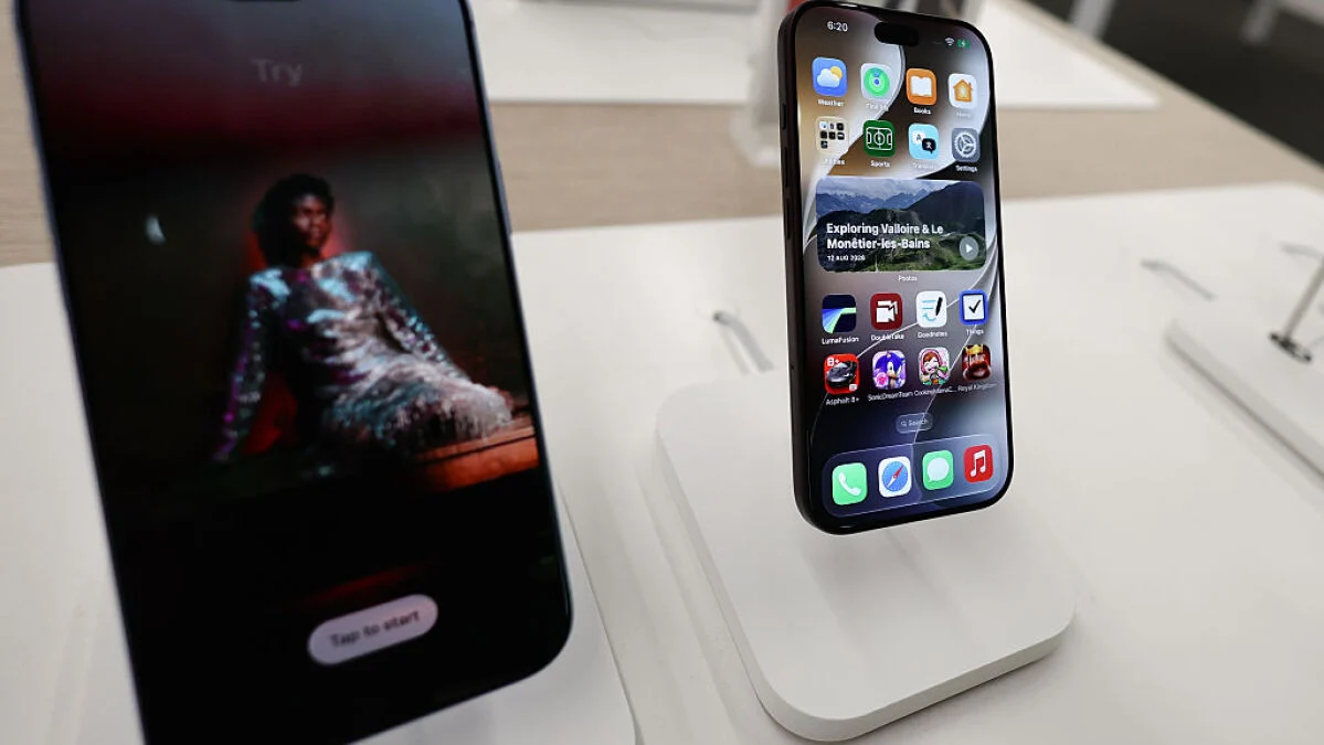 Global smartphone market sinks to lowest level in 14 years
