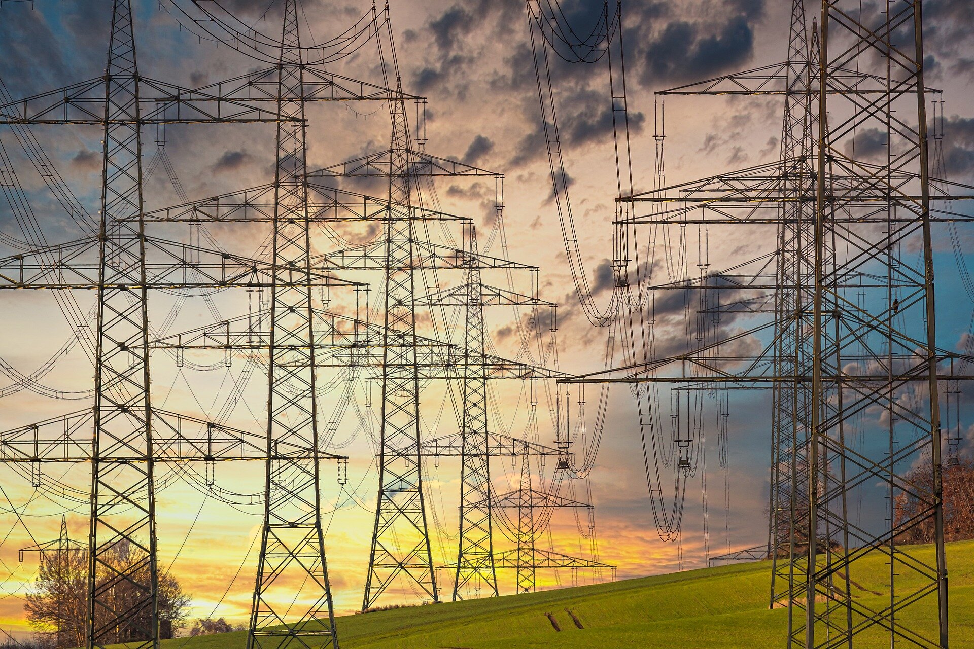 Drones on the line: New algorithms help drone fleets inspect power infrastructure