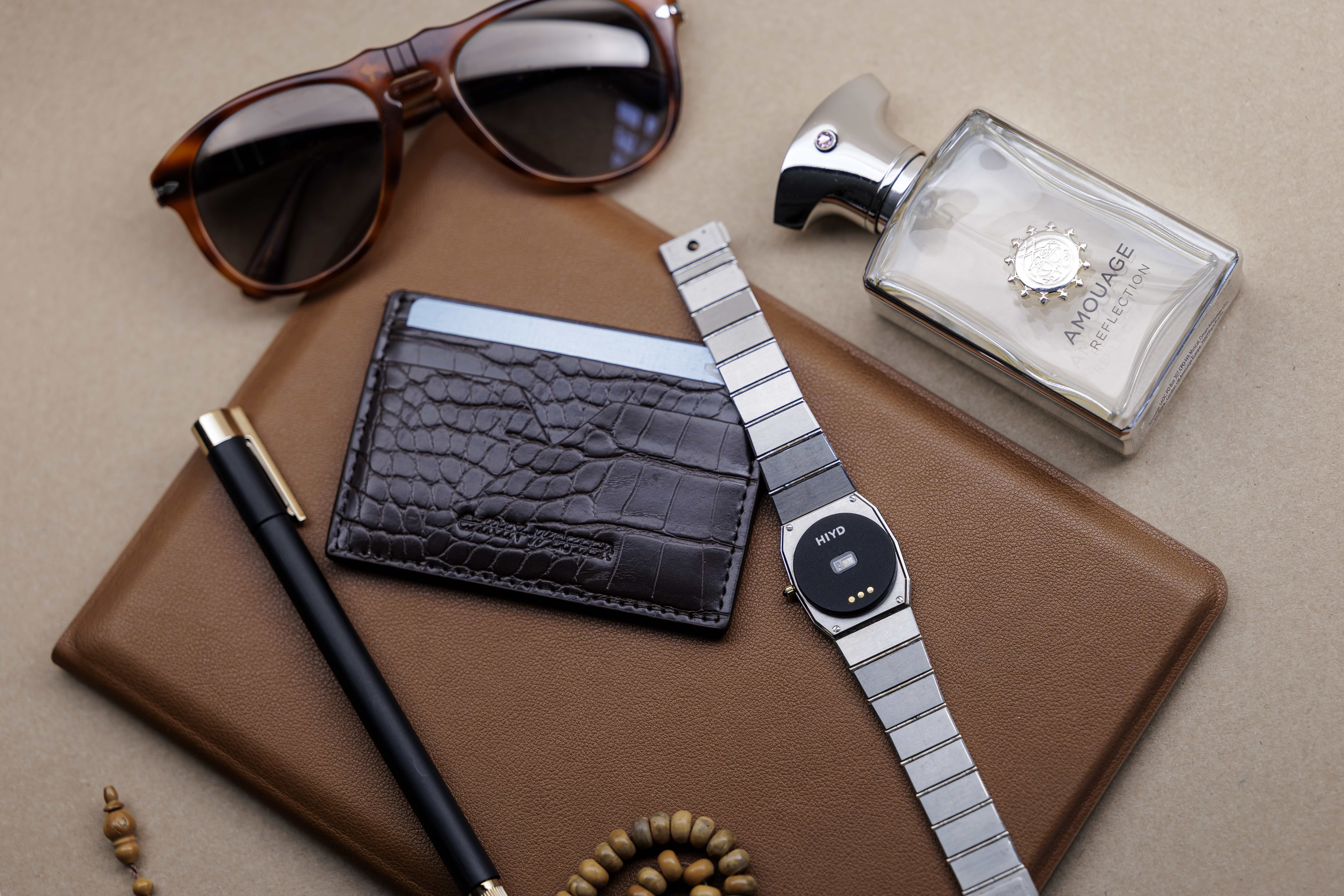 Hiyd is a health tracker that attaches to the watch you already wear
