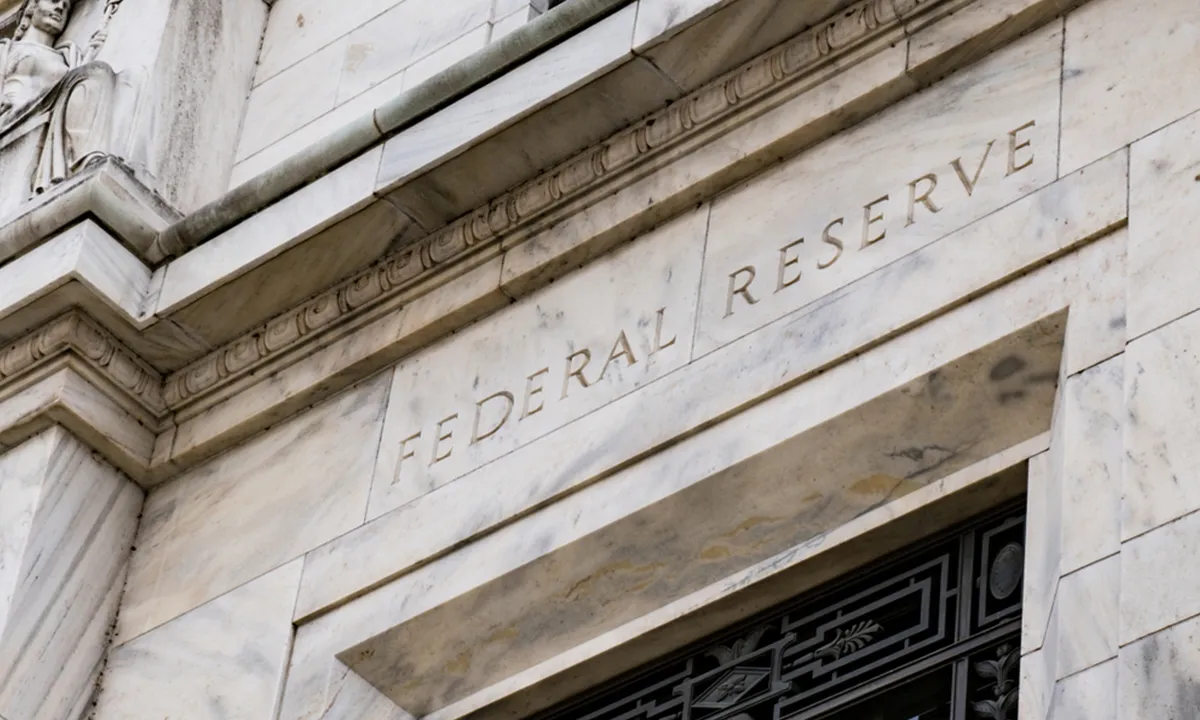 Fed Finds Consumer Spending Holding as Confidence Slips
