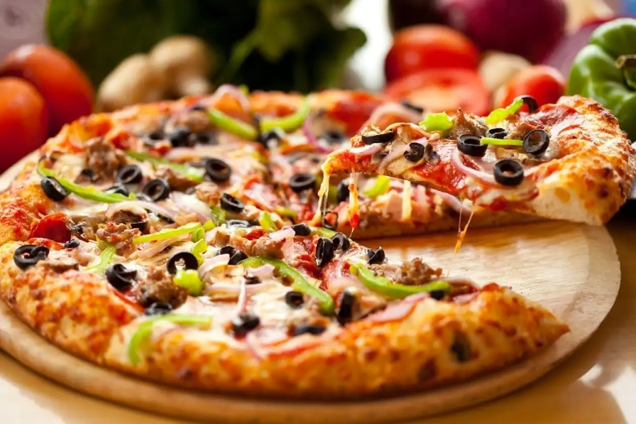 Domino’s China Adds 84 Outlets as Lower Ticket Sizes Drag on Same-Store Sales