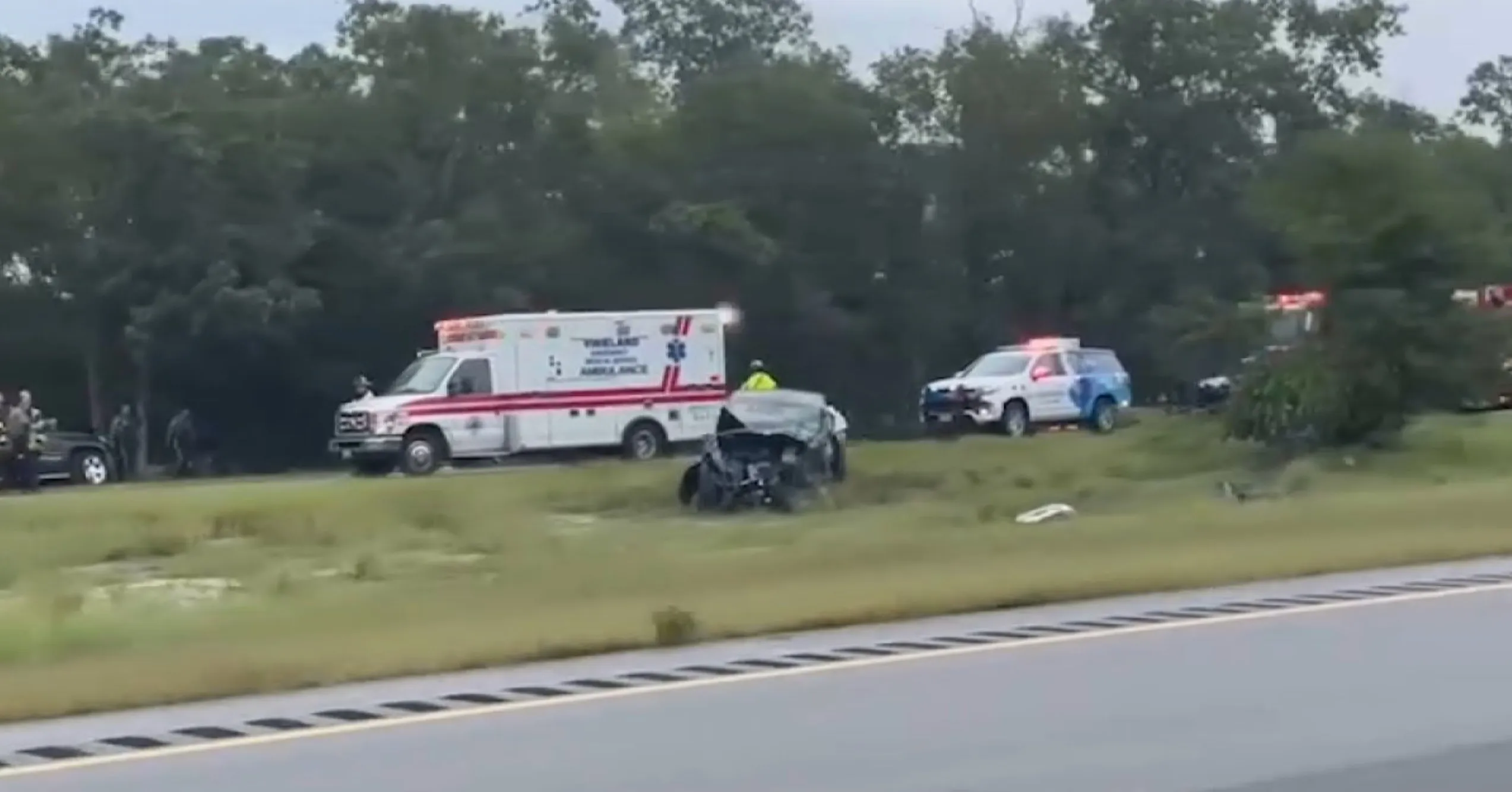 Tesla confirms Autopilot/FSD was ‘engaged’ when car crossed a median and killed a man