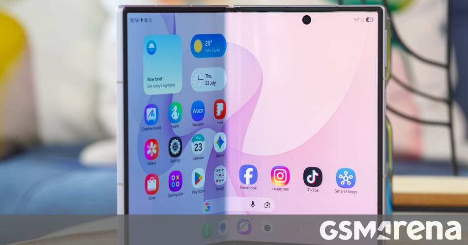 Report: Samsung is expanding its display driver chip supplier pool
