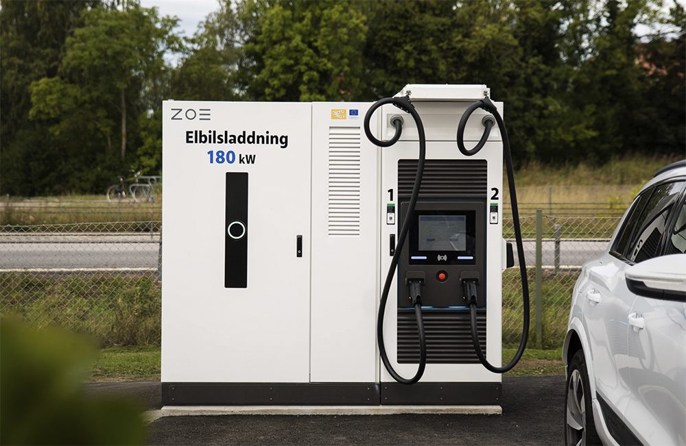 Emaldo deploys ZOE fast chargers with solar and battery storage in Sweden