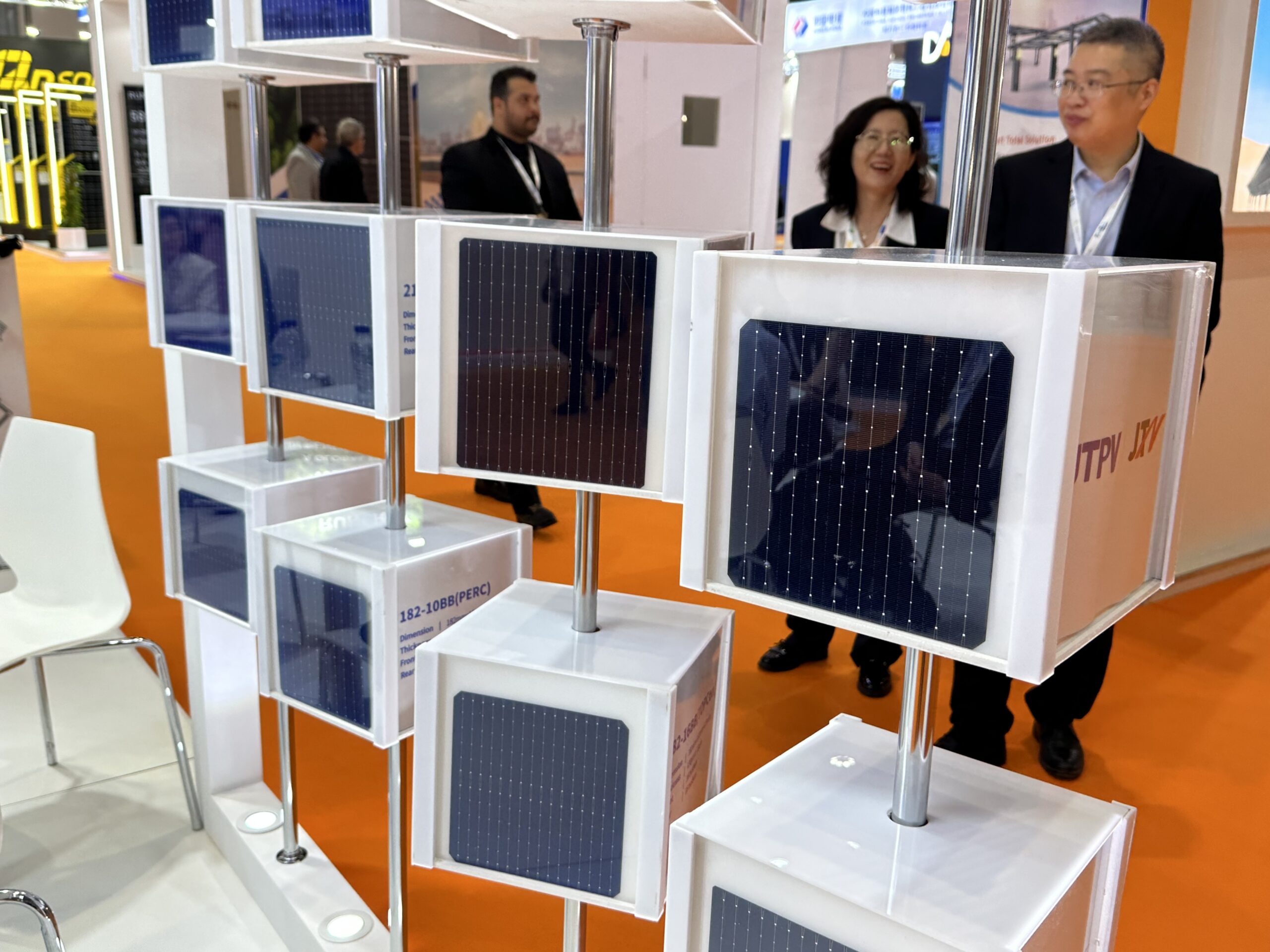 China TOPCon solar cell prices edge lower after Golden Week as industry weighs price floors