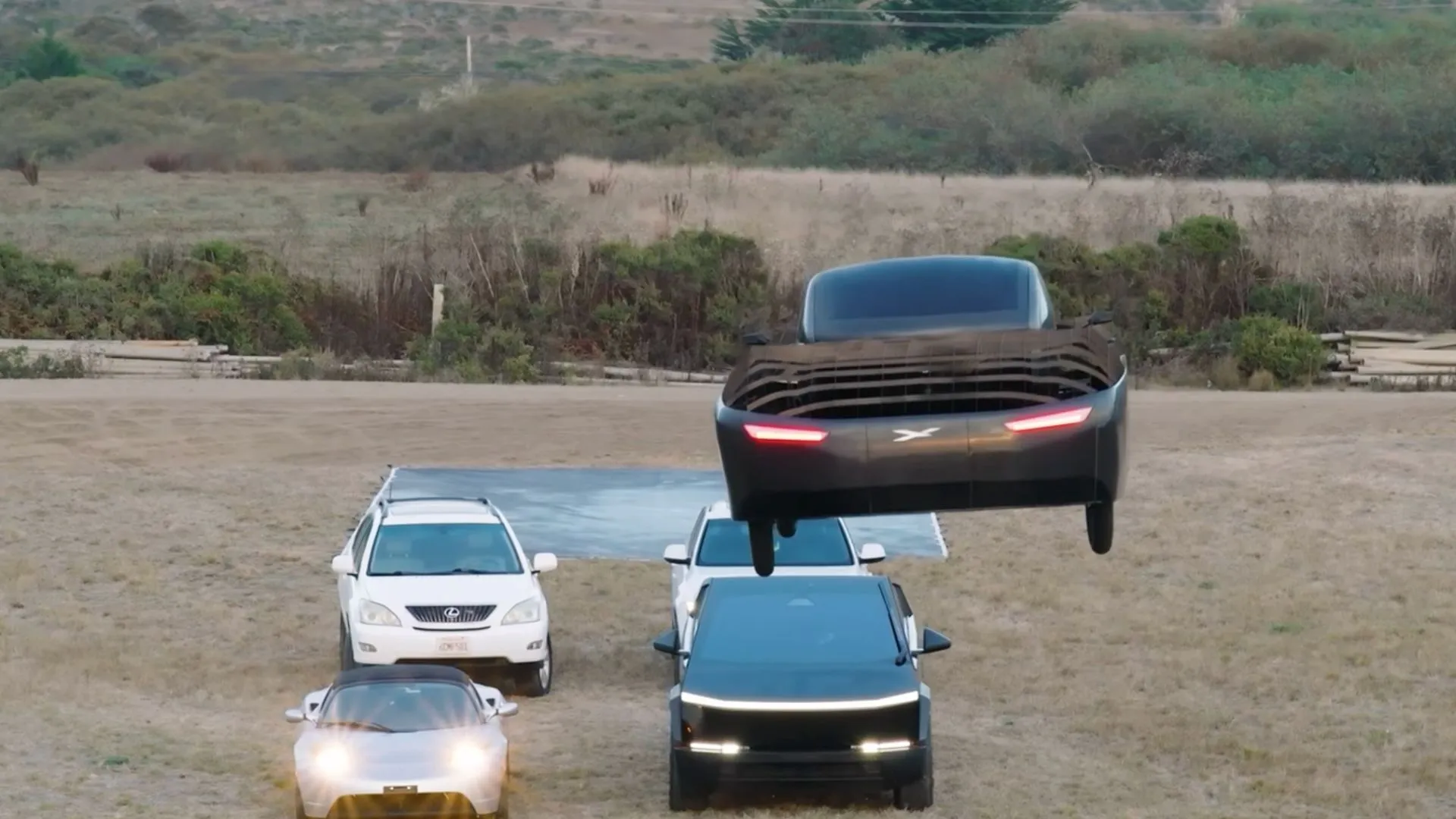 Video: Alef flying car flies over Tesla Roadster as company marks 1,000th flight