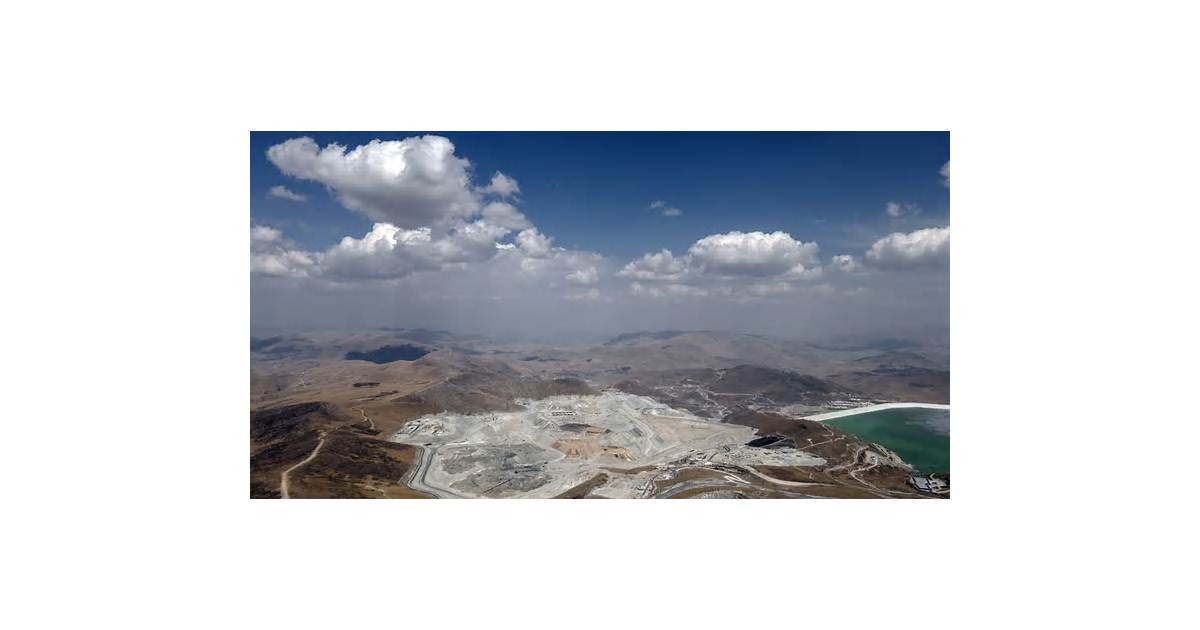 Peru Indigenous Group Bids for Part of China-Owned Copper Mine