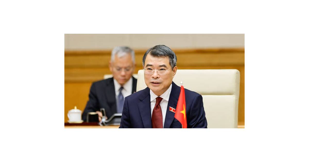 Vietnam Prime Minister Targets 2027 GDP Growth of at Least 10%