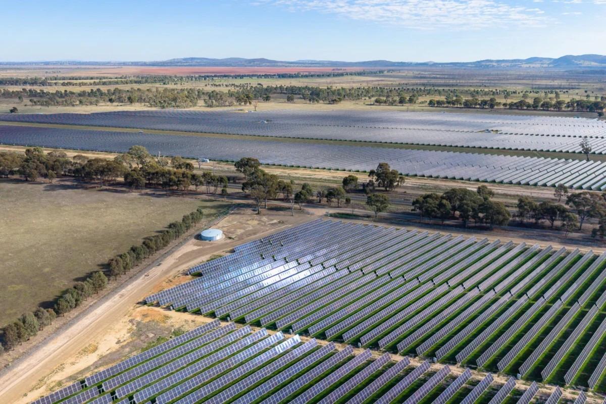 Large-scale solar projects in Australia reach record 3.5 GW of annual investment decisions