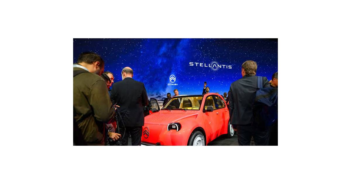 Stellantis Plans to Hire Hundreds More Engineers in Europe, US