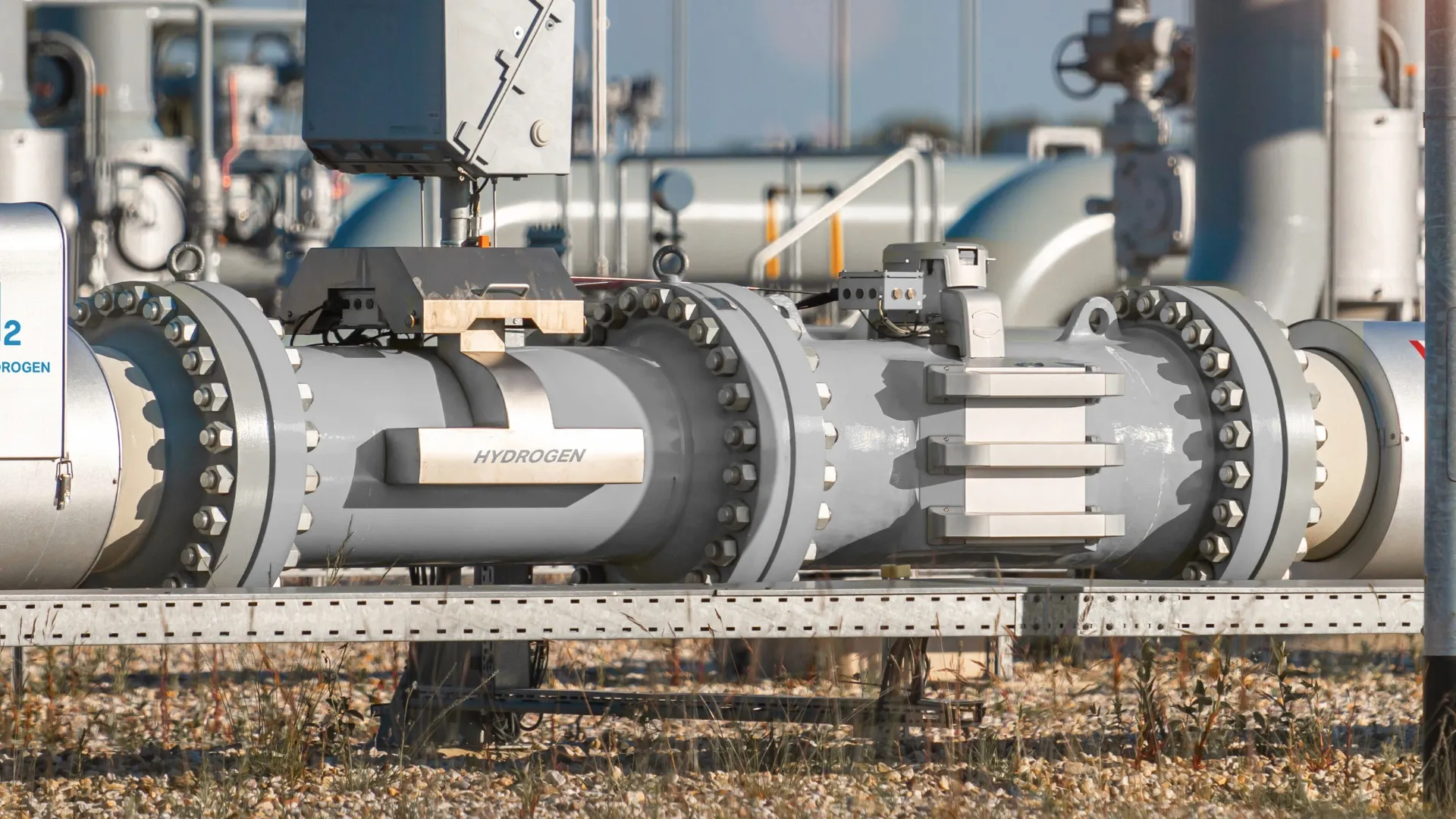 Hydrogen cheaper than gasoline could come from rocks 10,000 feet underground